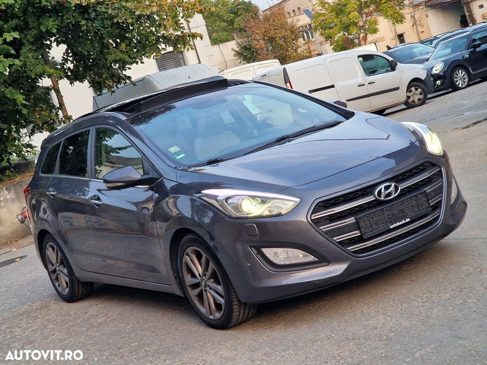 Hyundai i30 Kombi 1.6 CRDI DCT Premium - 11