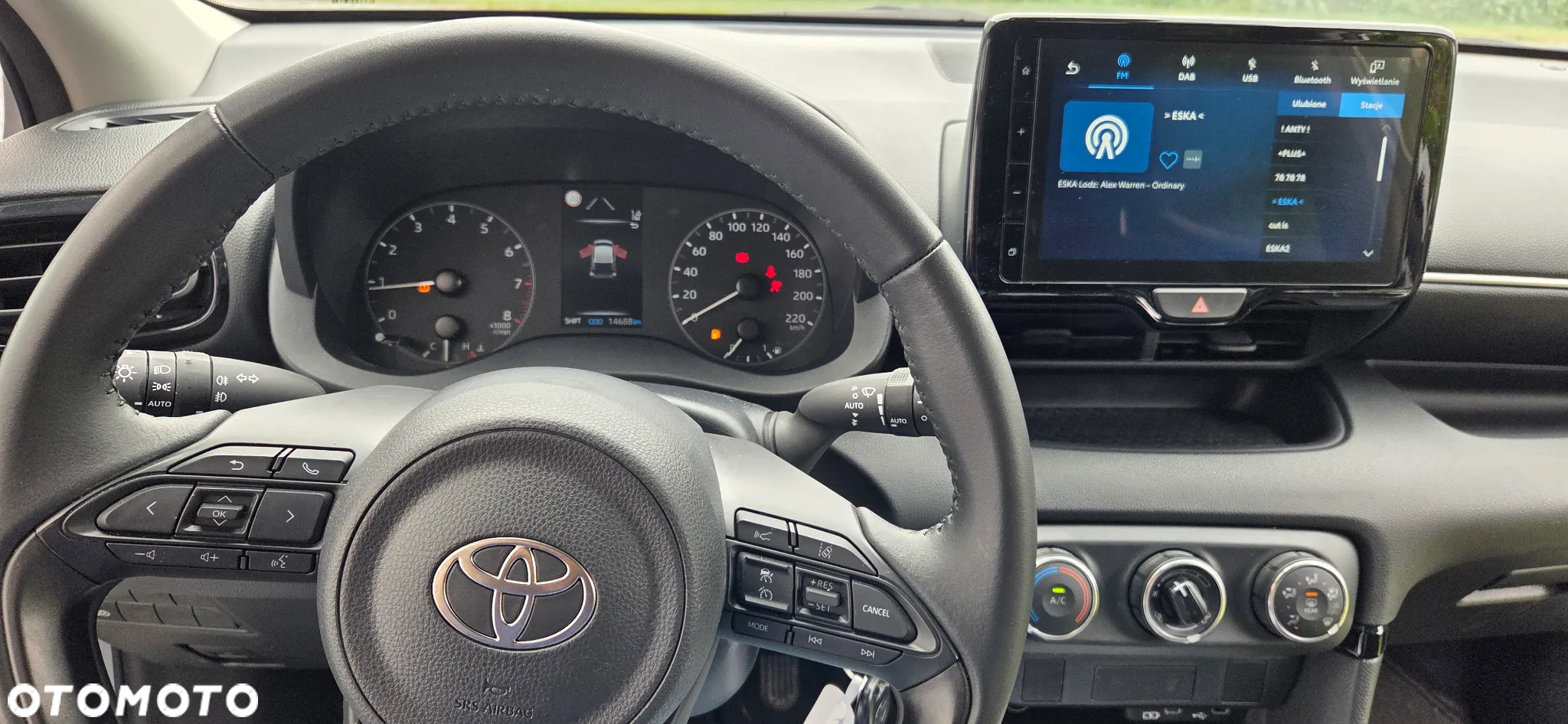 Toyota Yaris 1.5 Comfort - 2