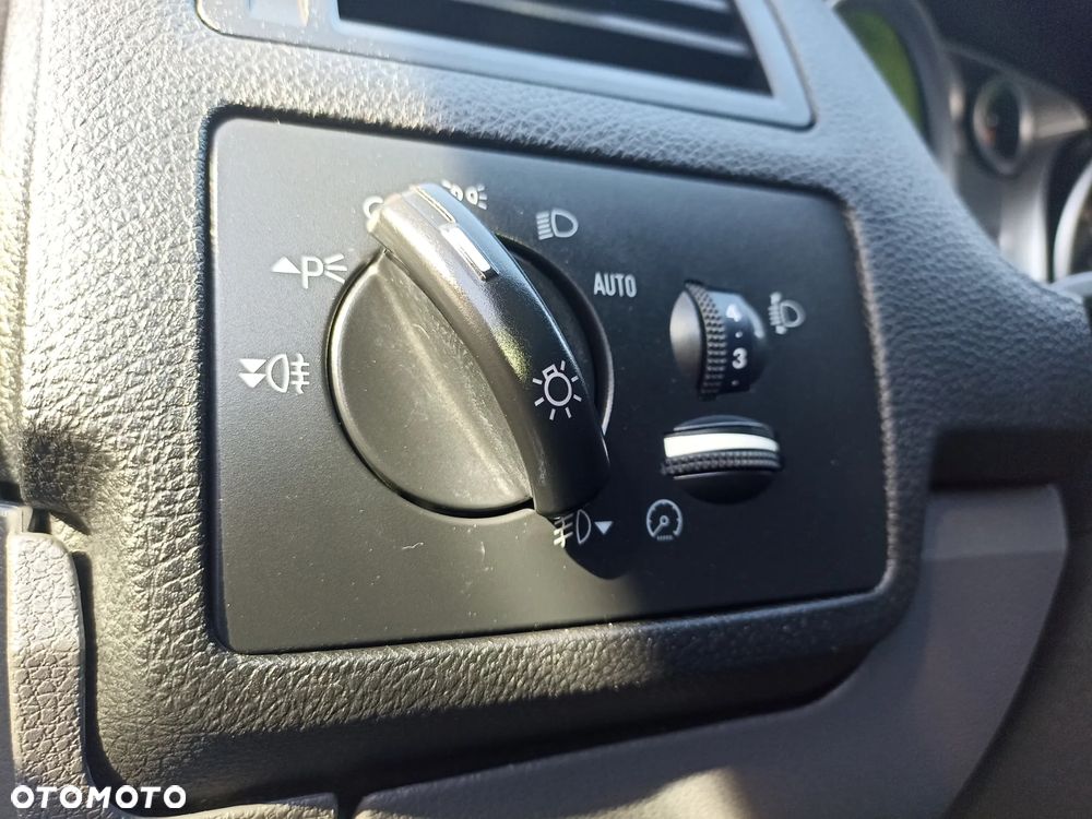 Ford Kuga 2.0 TDCi 4x4 Titanium - 32