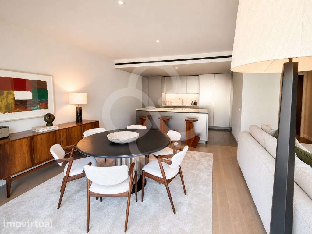Apartamento T2 no icónico e impressionante edifício Nau em Lisboa - Grande imagem: 2/17