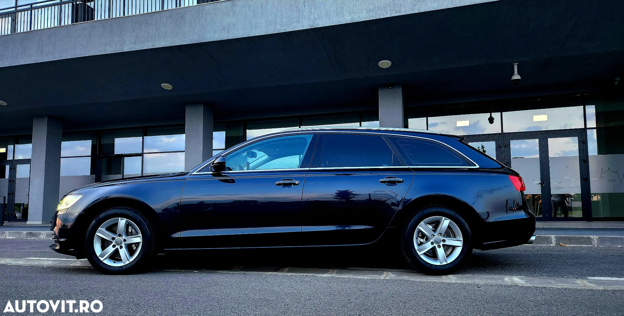 Audi A6 Avant 2.0 TDI Ultra DPF S tronic - 3