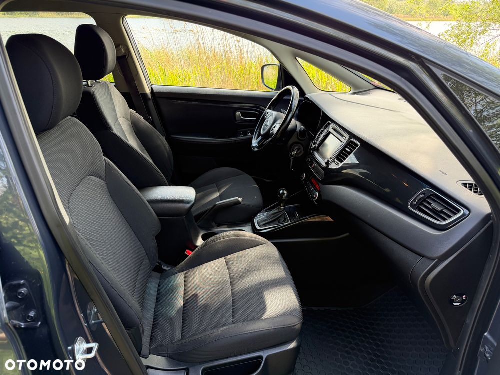 Kia Carens 1.7 CRDi 141 Dream Team Edition - 11