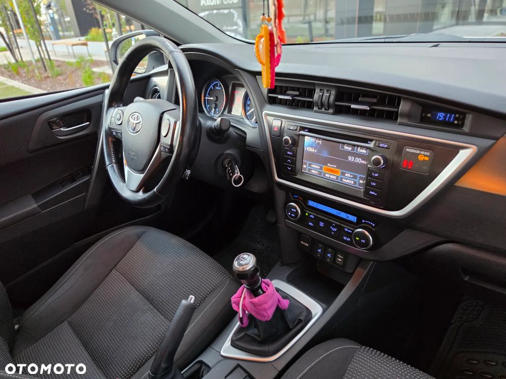 Toyota Auris 2.0 D-4D Prestige - 28