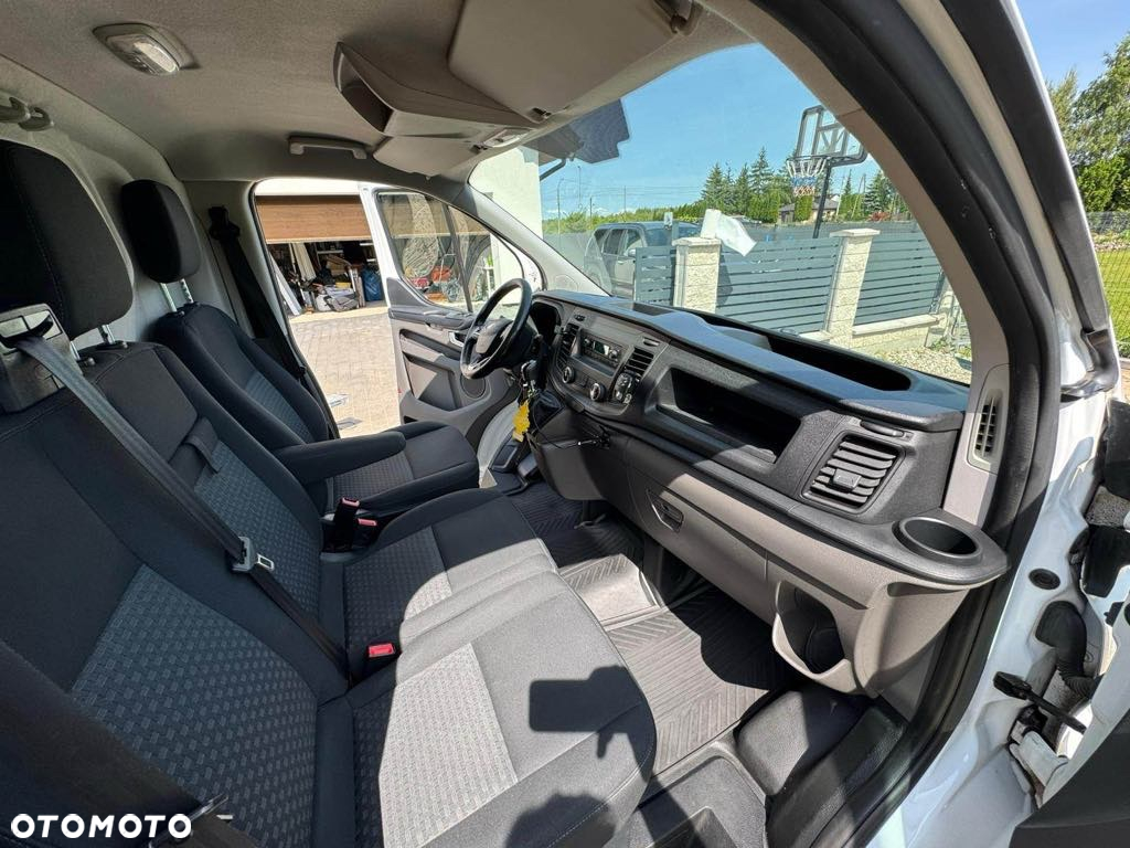 Ford Transit Custom - 12