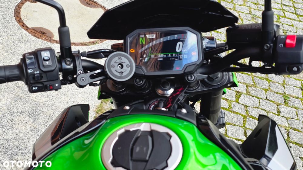 Kawasaki Z 900 - 14