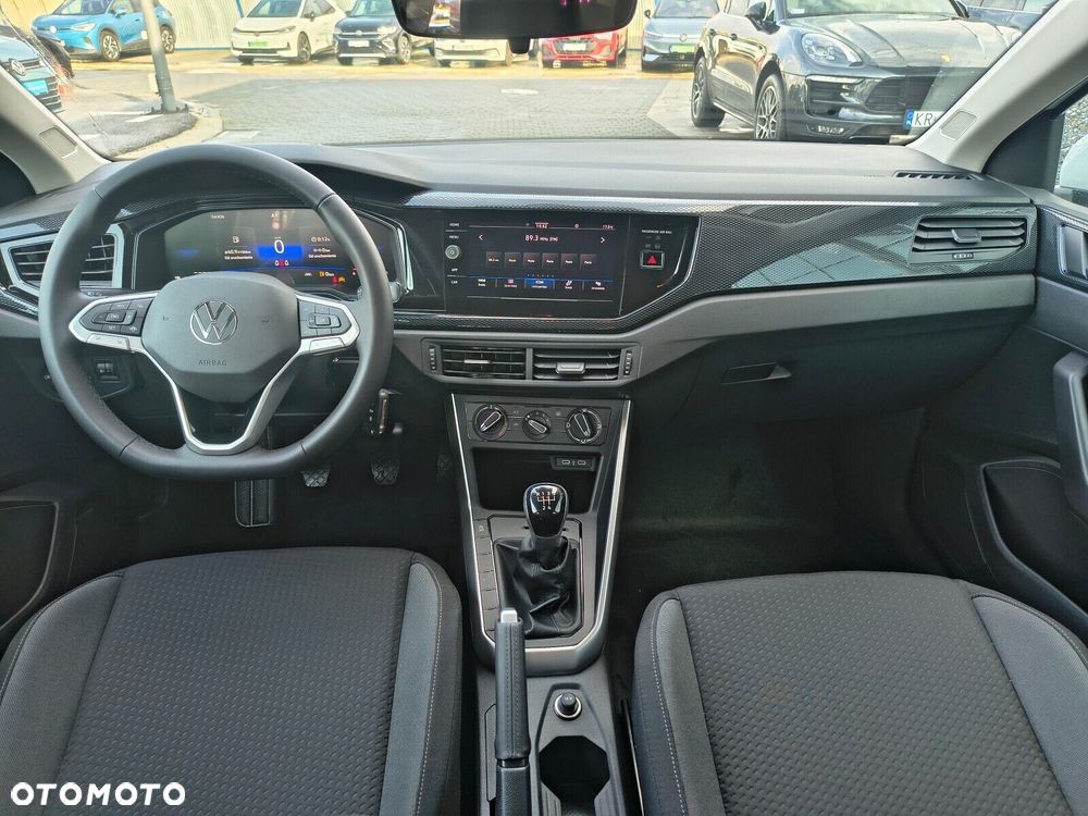 Volkswagen Polo - 11