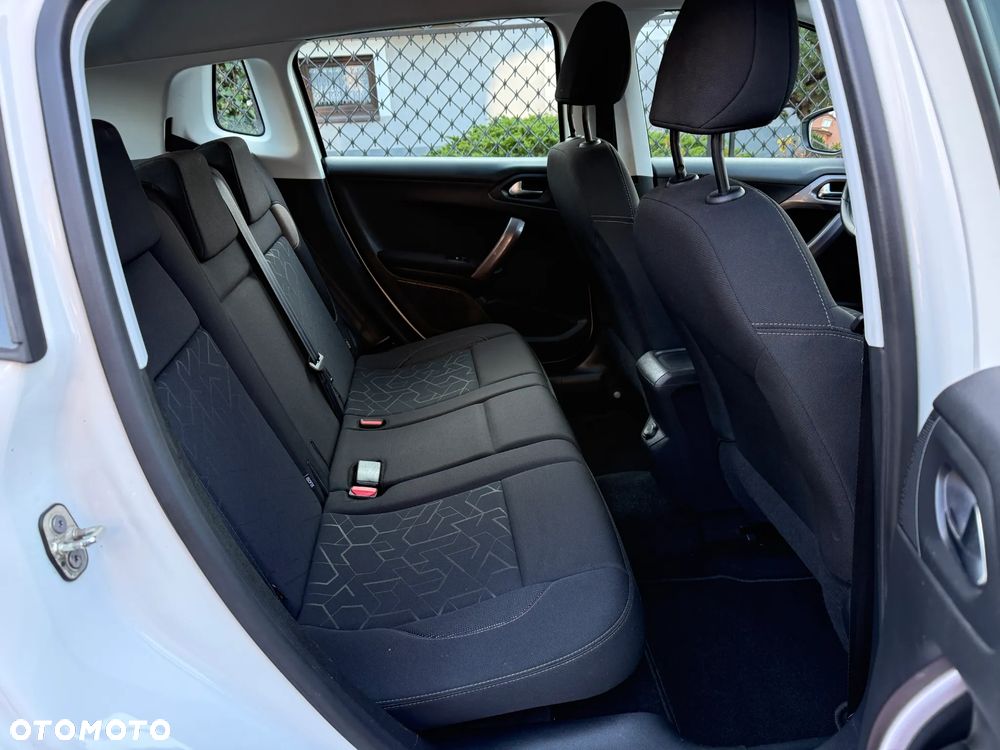 Peugeot 2008 1.2 Pure Tech Style EU6 - 30