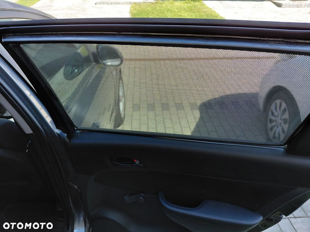Hyundai i30 1.4 Base + - 23