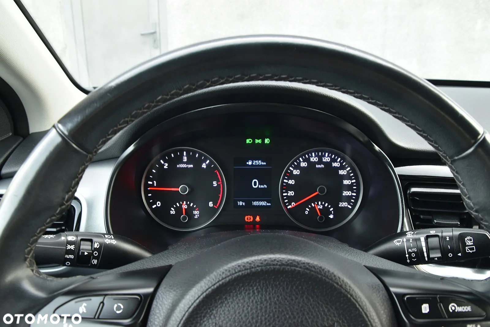 Kia Stonic - 27
