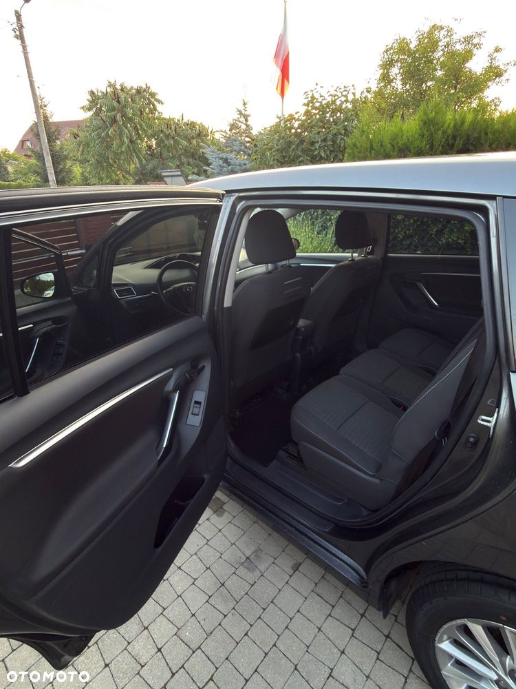 Toyota Verso 1.6 - 13