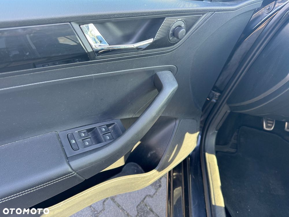 Skoda RAPID Spaceback 1.0 TSI Clever - 19