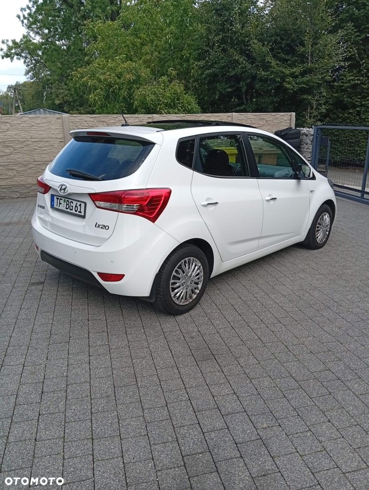 Hyundai ix20 - 8
