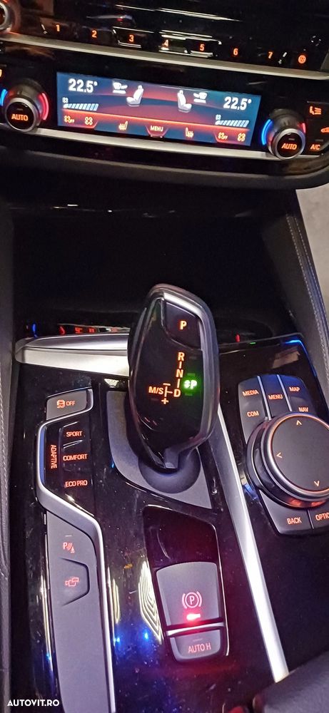 BMW M5 M550i xDrive AT - 32