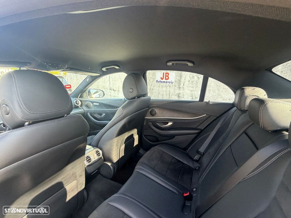 Mercedes-Benz E 300 de AMG Line - 14