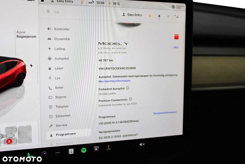 Tesla Model Y Long Range AWD - 15