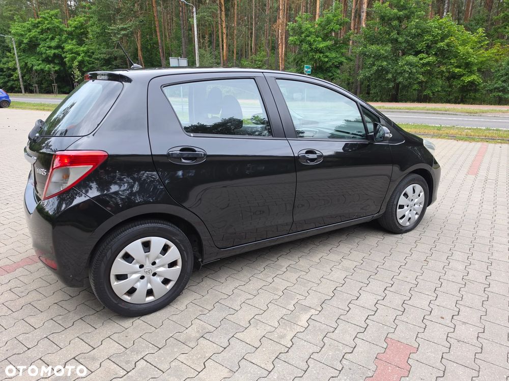 Toyota Yaris 1.33 VVT-i Club - 19