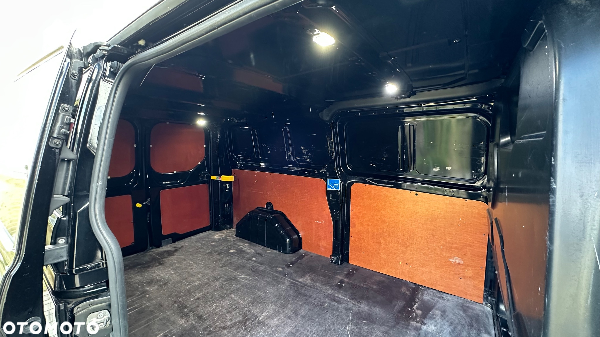 Ford Transit Custom Sport - 32