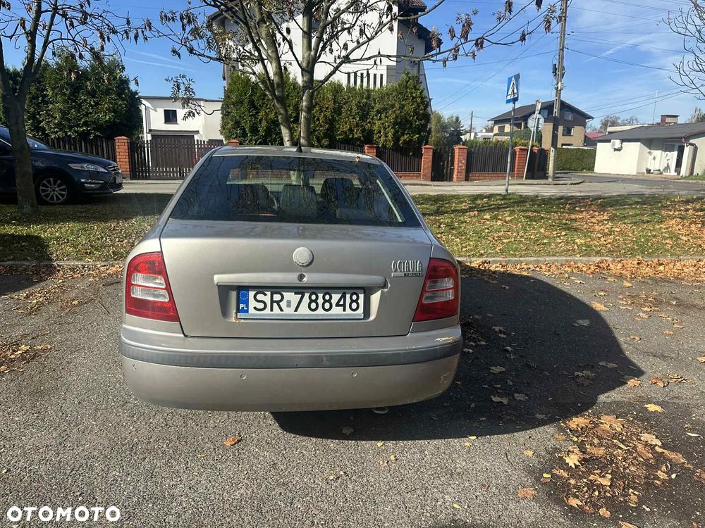 Skoda Octavia 1.6 Tour - 7