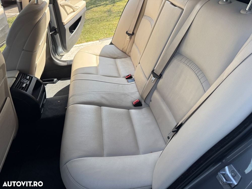 BMW Seria 5 520d Aut. Luxury Line - 4