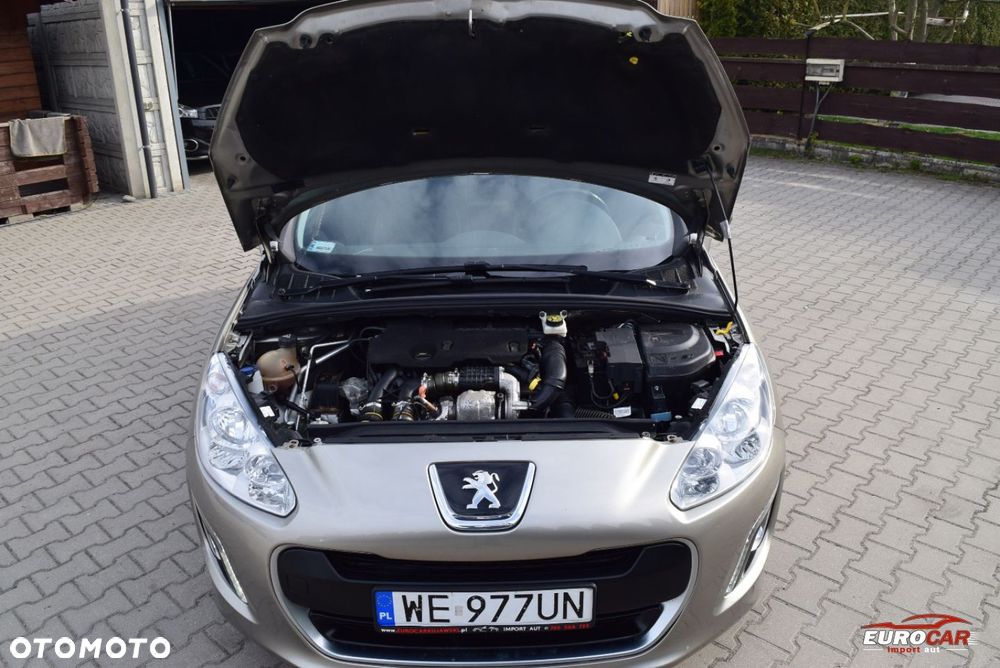 Peugeot 308 1.6 HDi Premium - 23