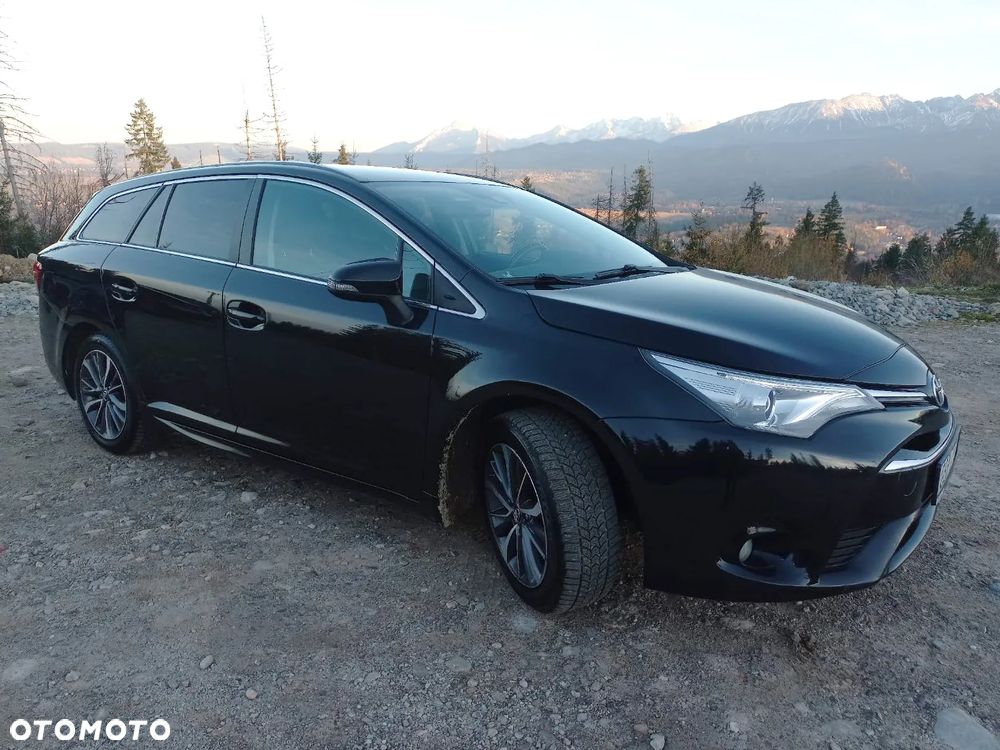 Toyota Avensis 1.8 Premium - 3