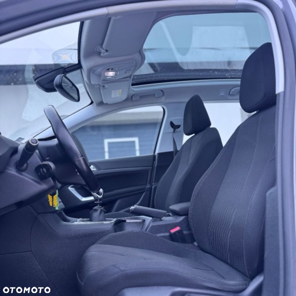 Peugeot 308 - 16