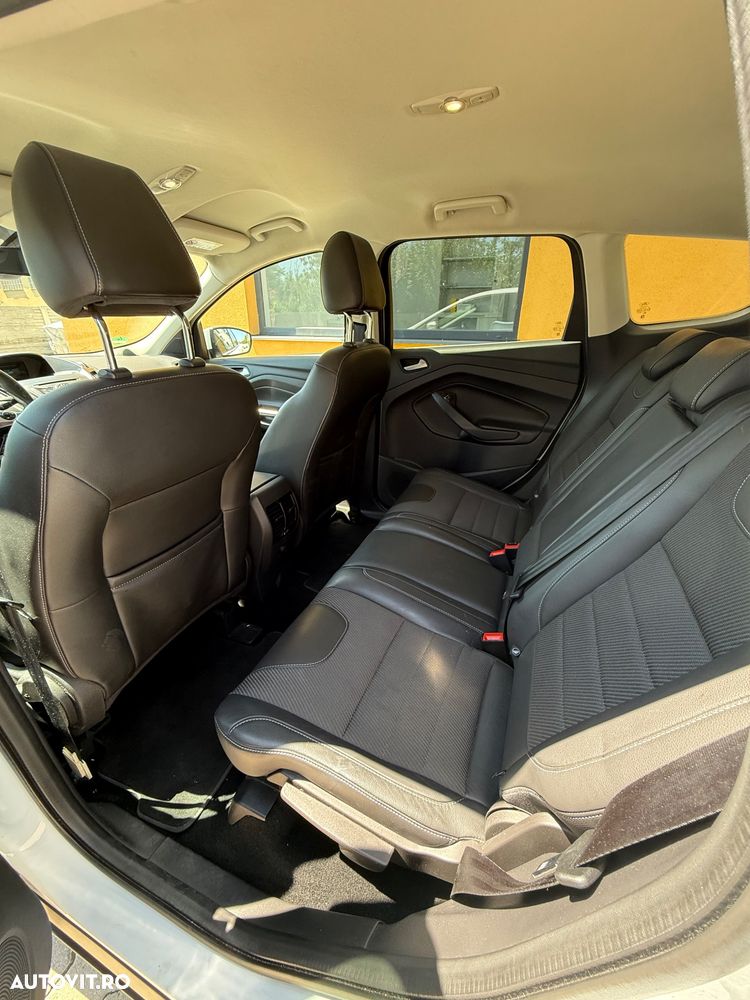 Ford Kuga 2.0 TDCi 4WD Powershift Titanium - 10