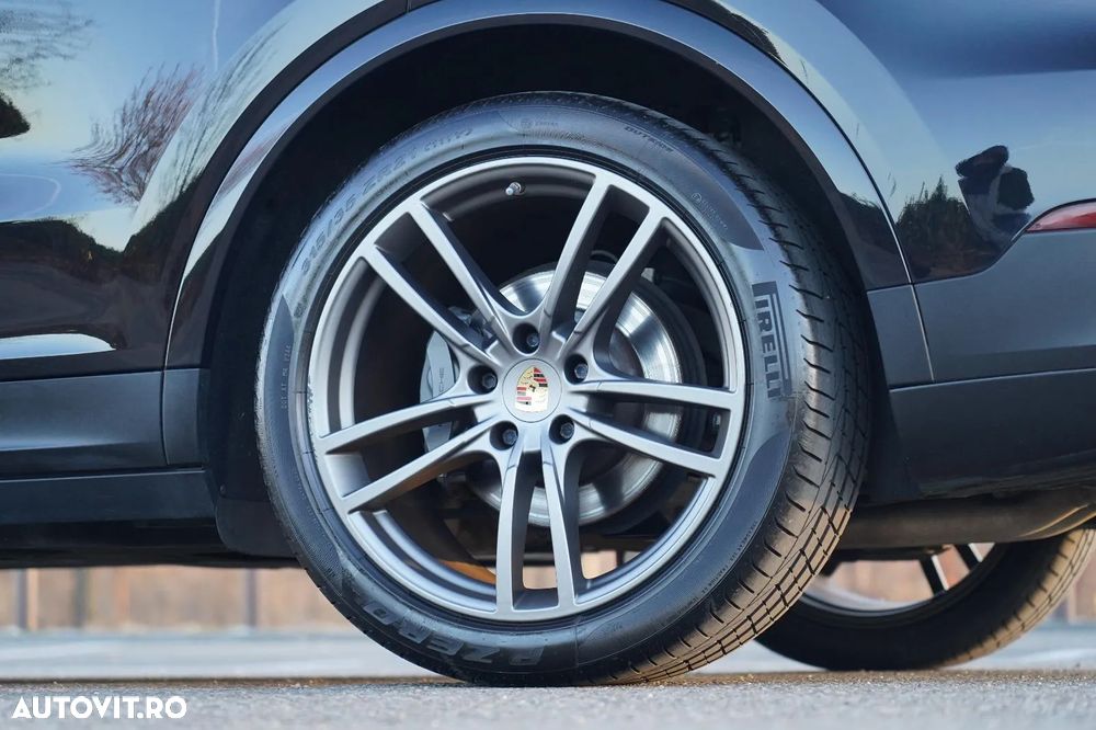 Porsche Cayenne S - 13