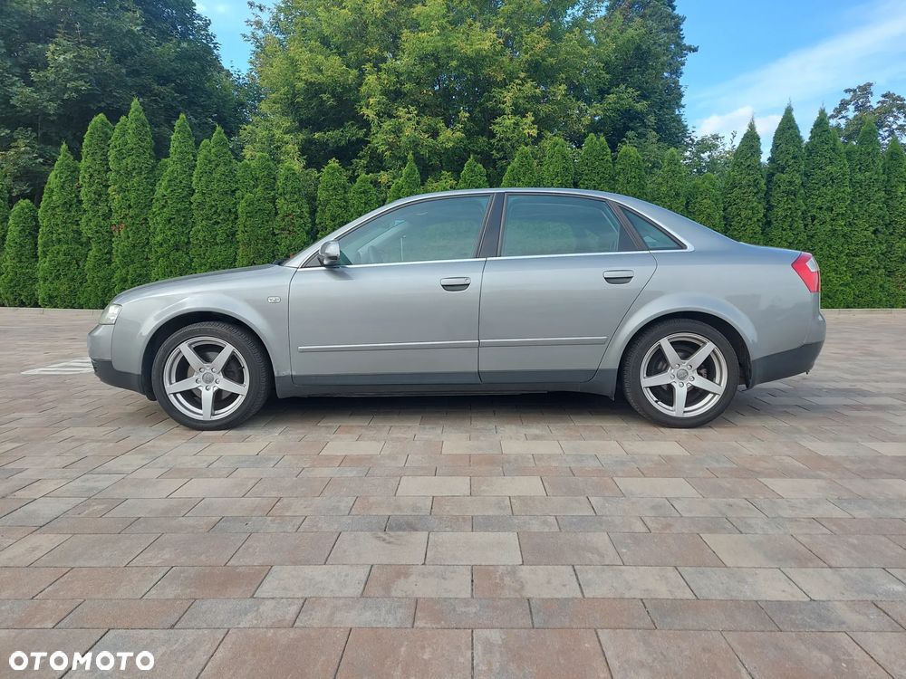 Audi A4 Limousine - 7