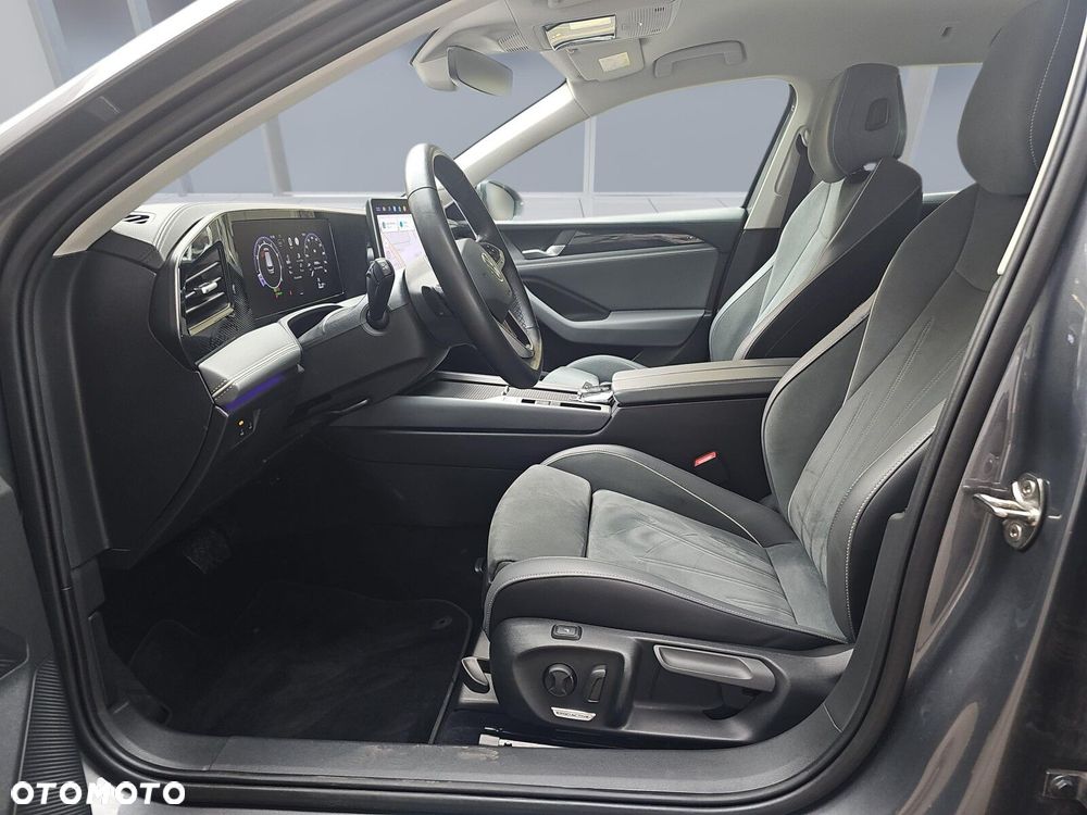 Volkswagen Passat - 9