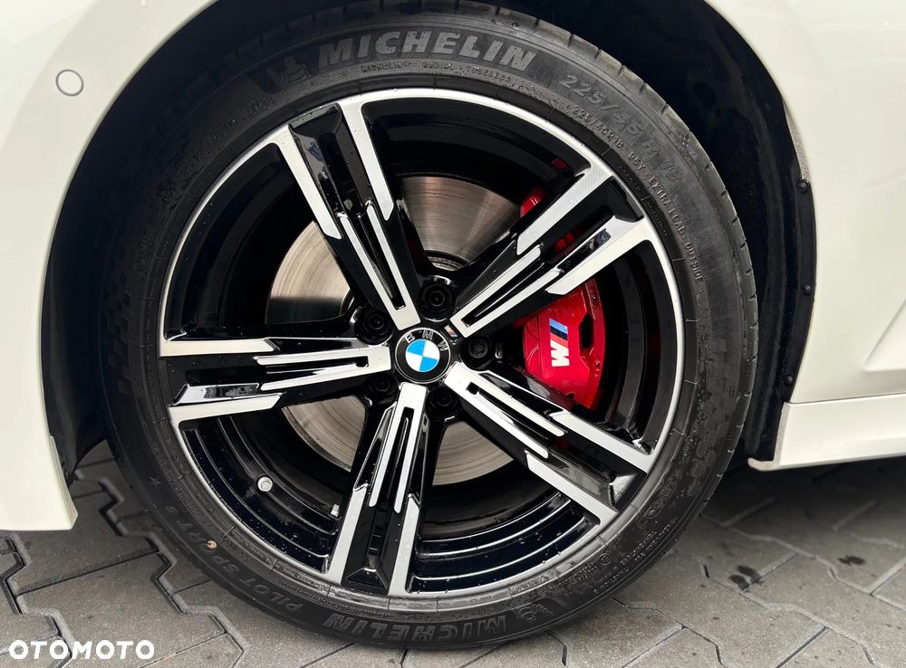 BMW Seria 3 330i xDrive M Sport sport - 6