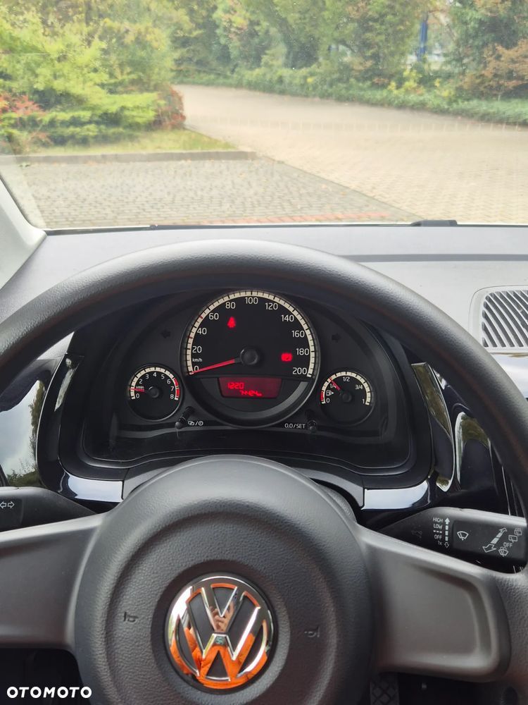 Volkswagen up! - 18