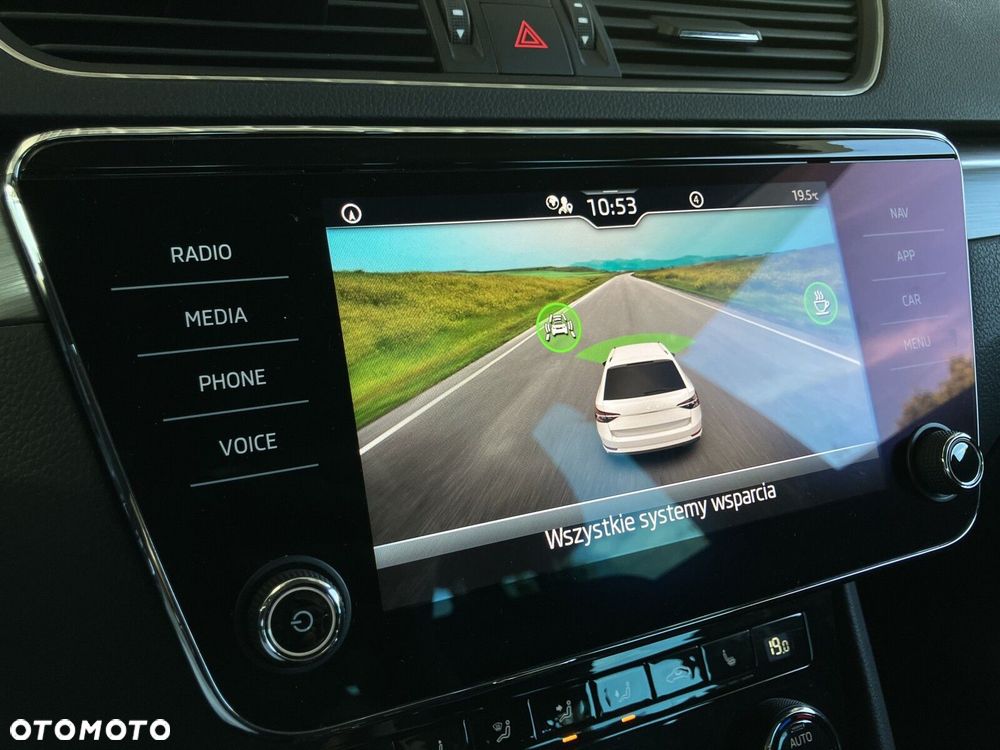 Skoda Superb 2.0 TDI SCR Style DSG - 20