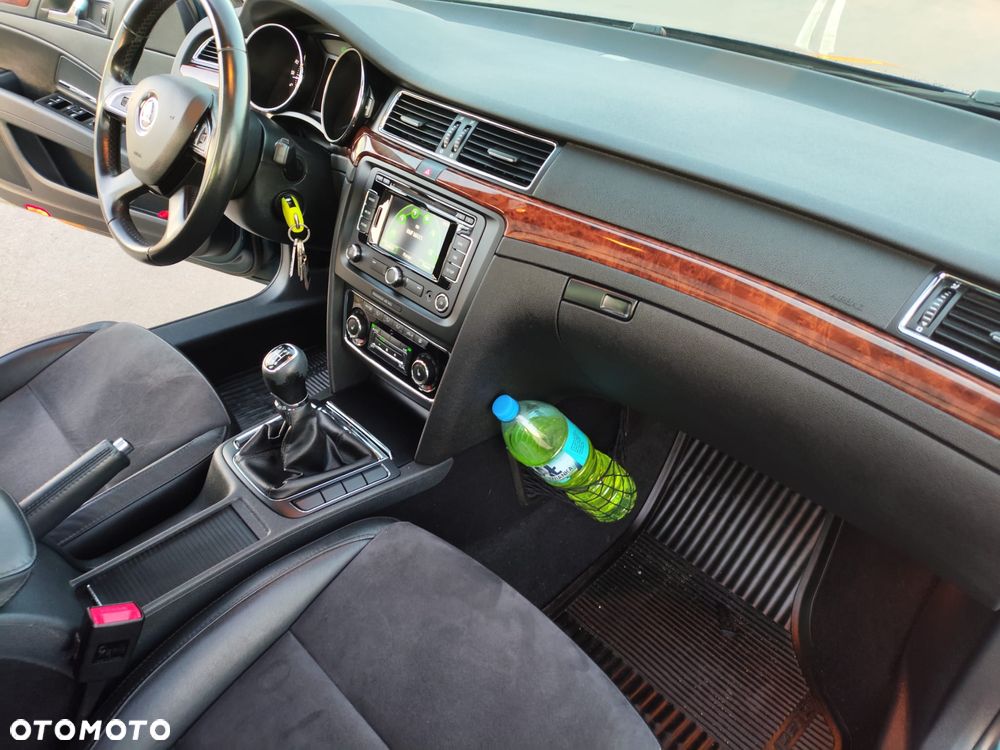 Skoda Superb 2.0 TDI Elegance - 10