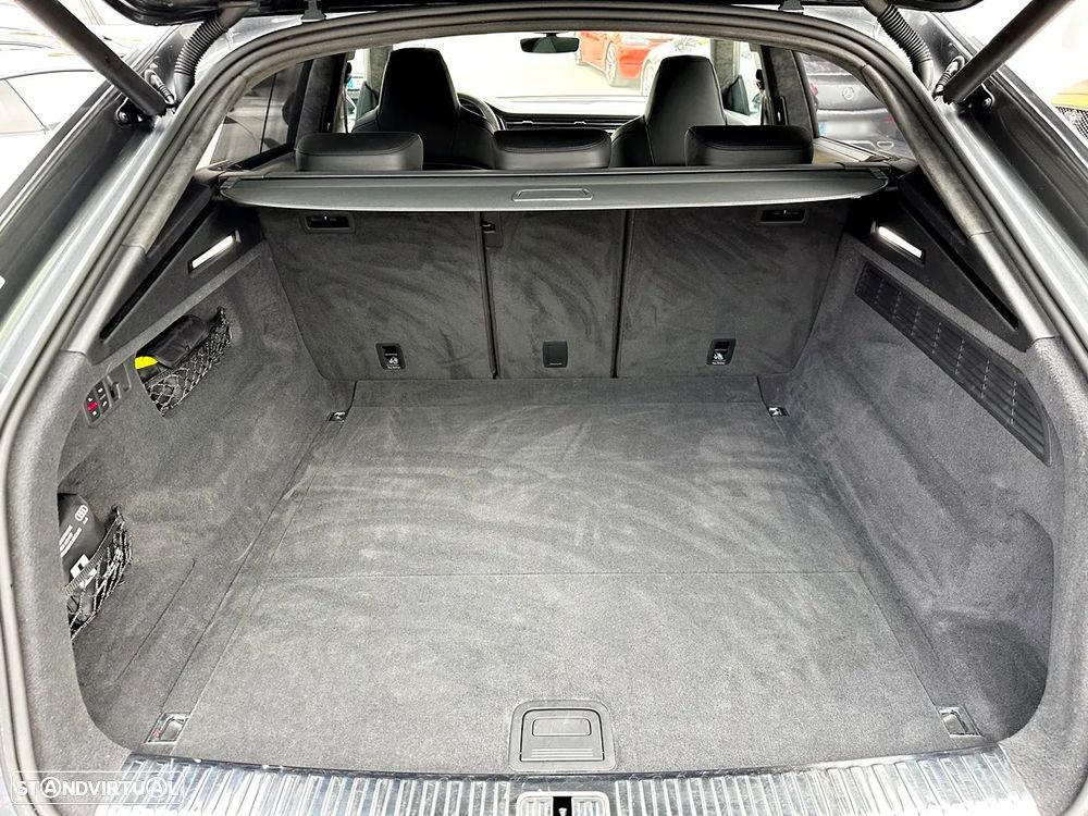 Audi RS Q8 4.0 TFSI quattro Tiptronic - 47