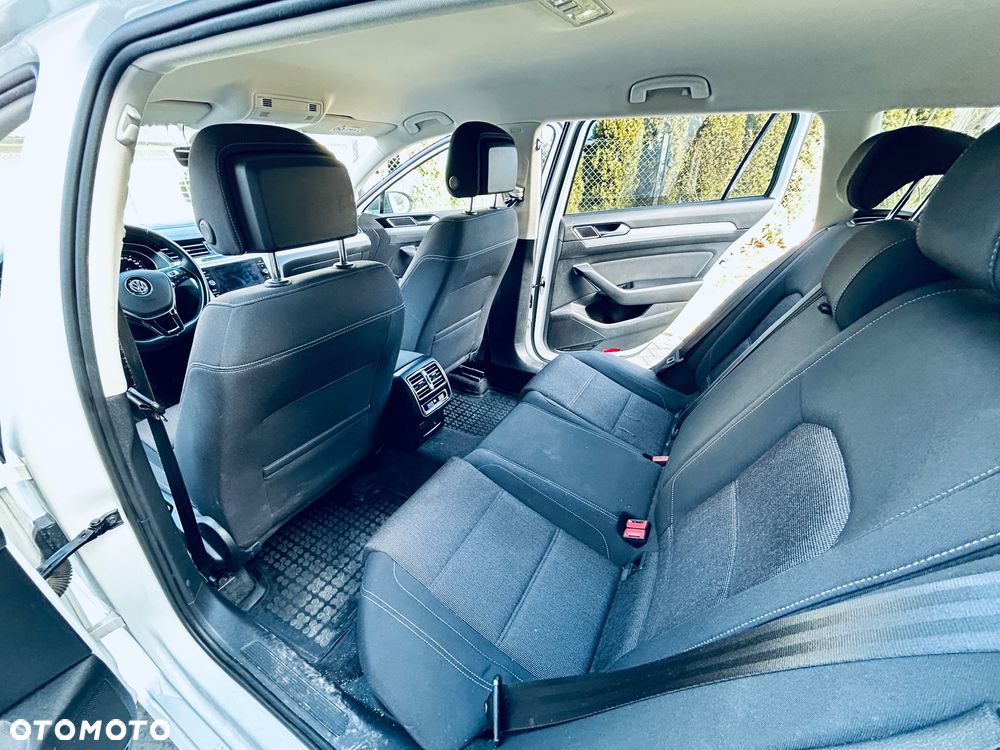 Volkswagen Passat 2.0 TDI SCR Highline - 20