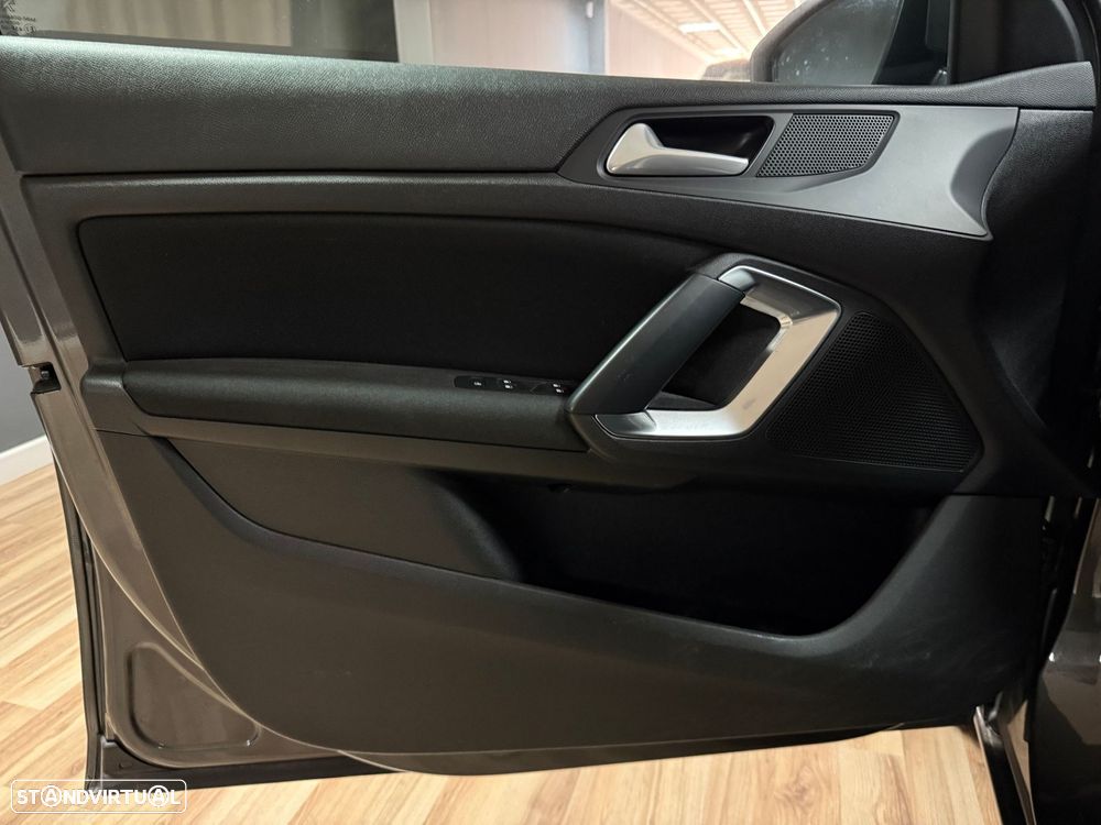 Peugeot 308 1.2 PureTech Style - 26
