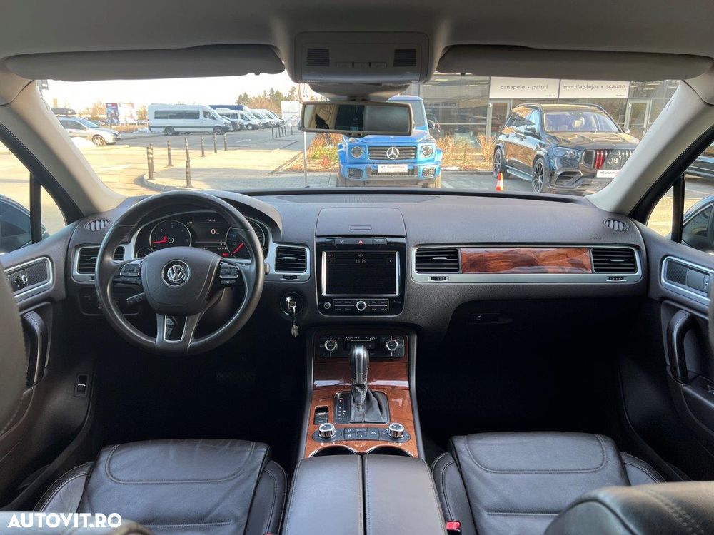Volkswagen Touareg - 12