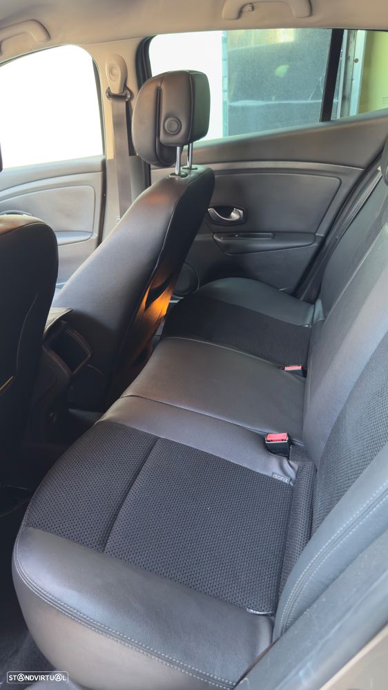 Renault Mégane 1.5 dCi Dynamique S - 5