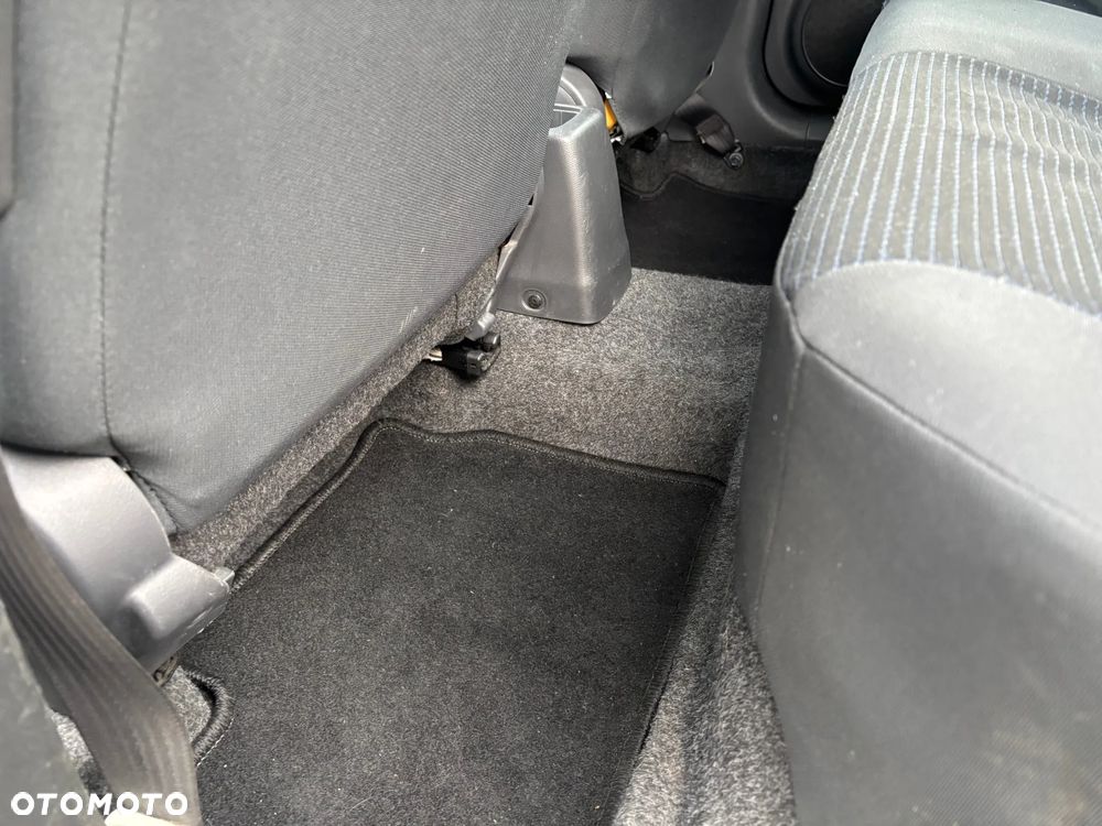 Suzuki Swift - 37