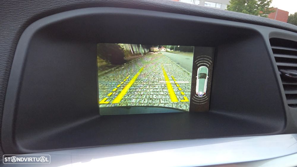 Volvo V60 D6 Plug-In-Hybrid AWD Geartronic Summum - 52