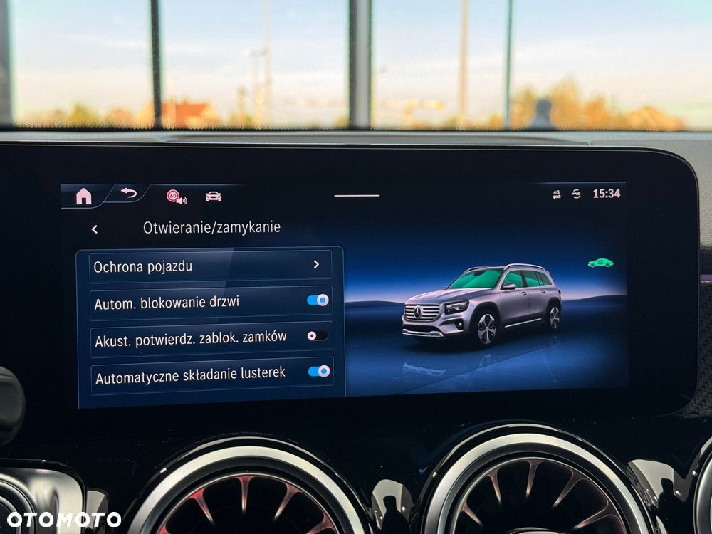 Mercedes-Benz GLB 200 AMG Line 7G-DCT - 33