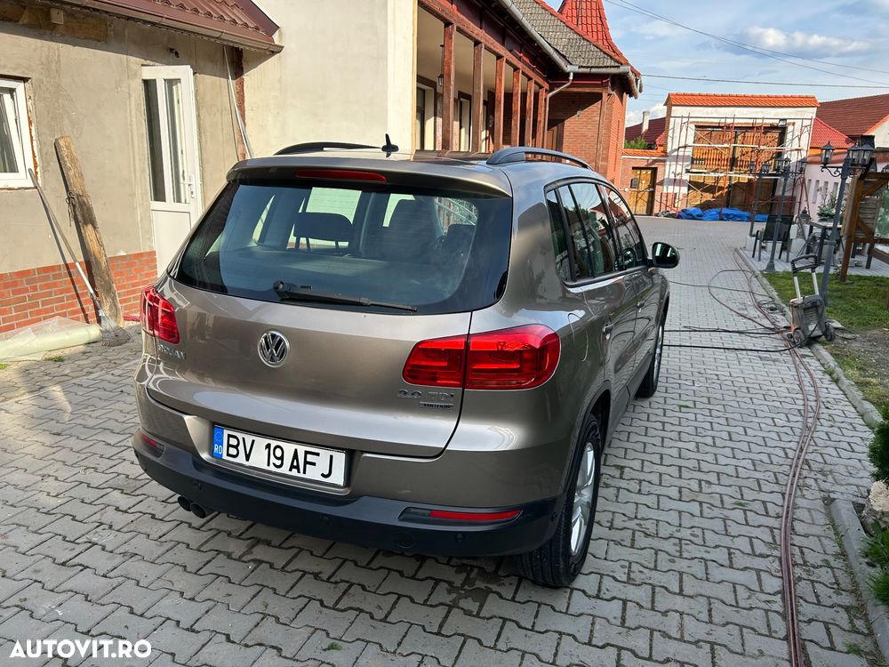 Volkswagen Tiguan - 12