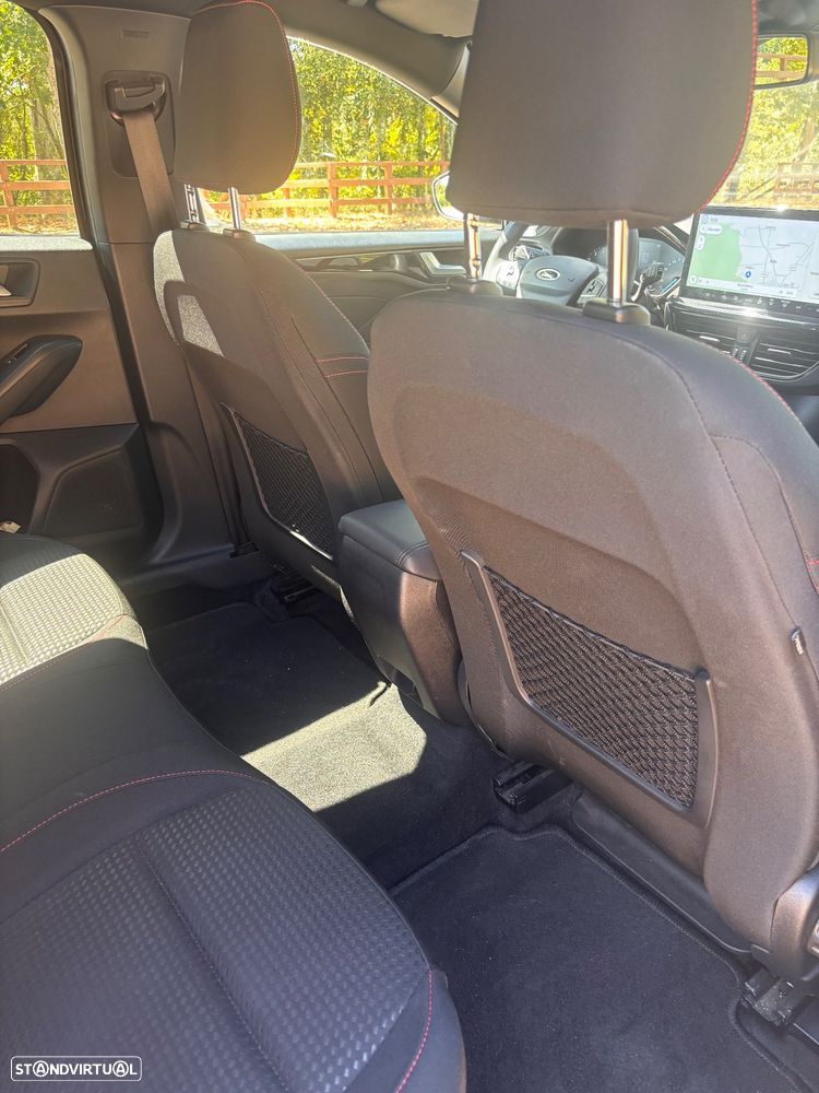 Ford Focus 1.0 EcoBoost MHEV ST-Line - 9
