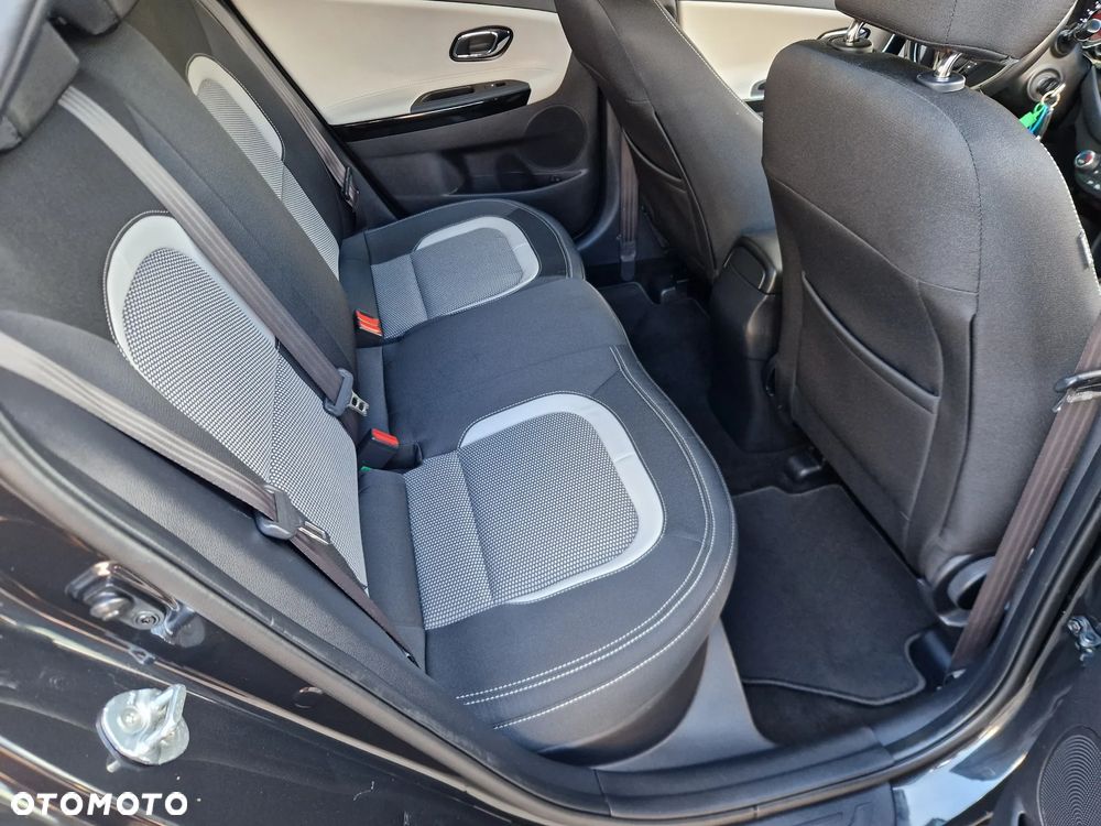 Kia Ceed 1.6 CRDi 128 Dream Team Edition - 31