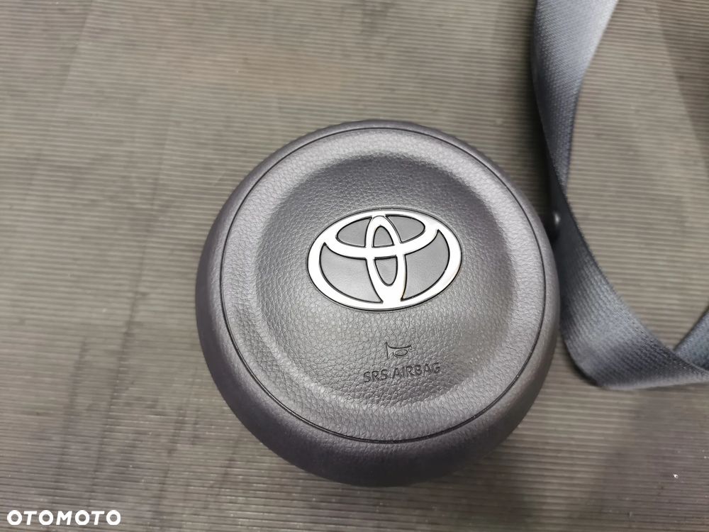 Toyota Yaris IV 4 Oryginalna deska rozdzielcza konsola pasy airbag - 11