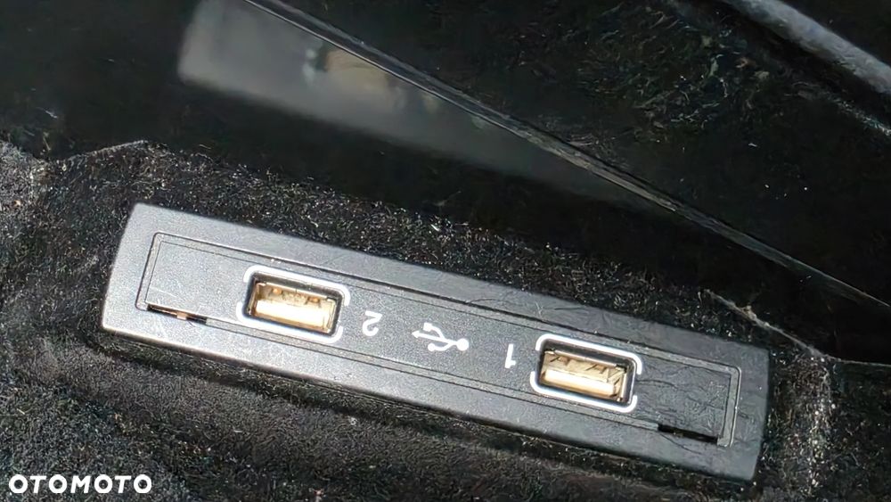 Mercedes-Benz Klasa E 220 BlueTEC 4Matic 7G-TRONIC Avantgarde - 35