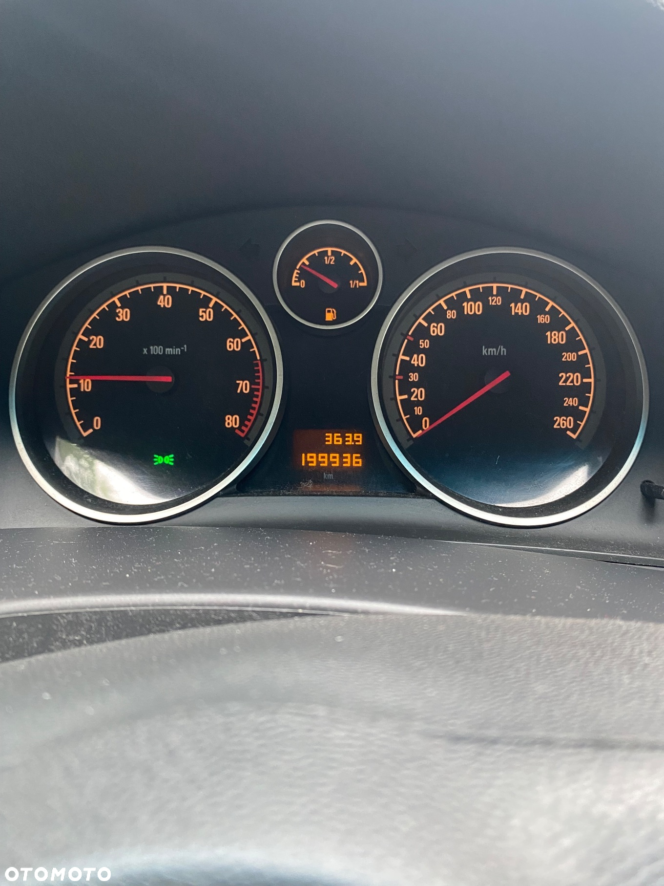 Opel Astra GTC 1.6 - 10