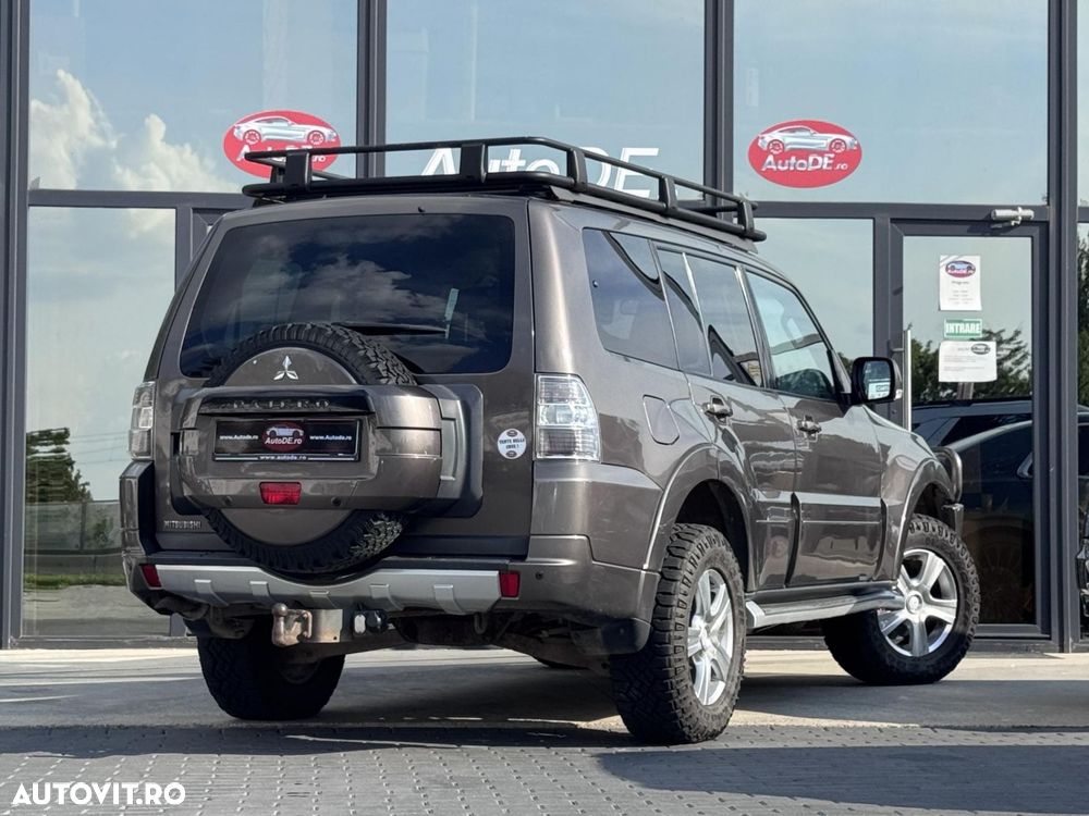 Mitsubishi Pajero - 5