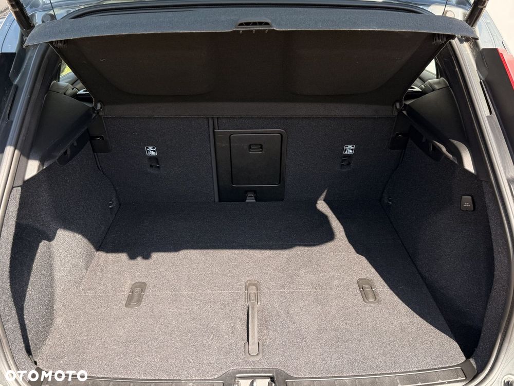 Volvo XC 40 - 21